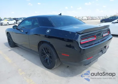 2017 Dodge Challenger Sxt Plus z USA, uszkodzony, nr VIN 2C3CDZAG9HH633724